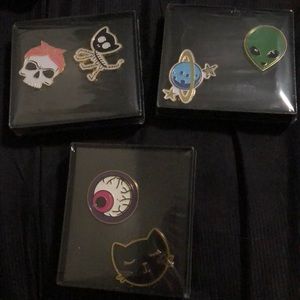 6 enamel pins